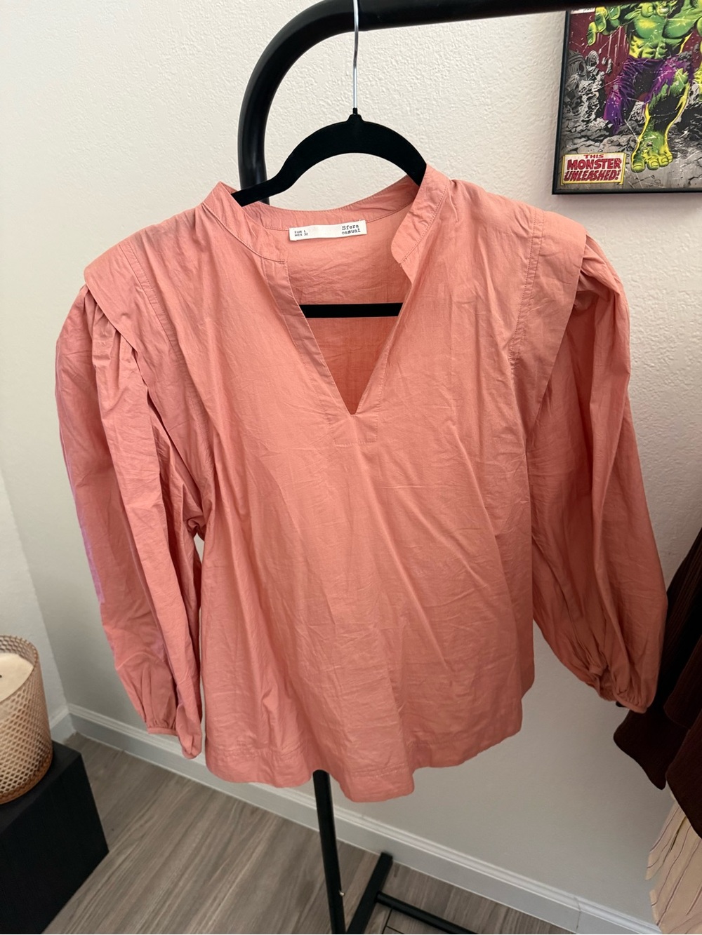 Relaxed V-Neck Puff Sleeve Blouse in Dusty Rose